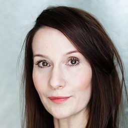 Brigitte Millar - Run Away with Me演員 飾演Rebecca