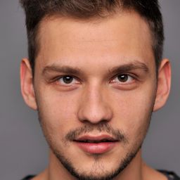 Mark Filatov 飾演 Sorokin