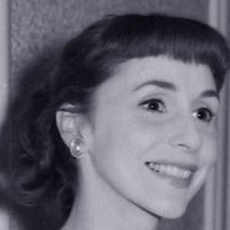 Marianne Stone - 地球失火之日演員 飾演Miss Evans (uncredited)