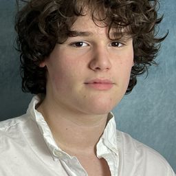 Isaac Krasner 飾演 Jamie