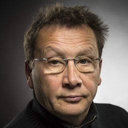 Serge Larivière - 墨菲定律演員 飾演Diamond merchant