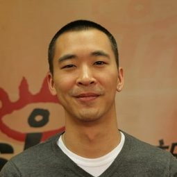 黃立行 飾演 Derek Lee