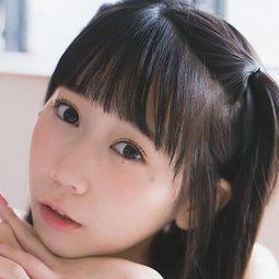 飯塚麻結 飾演 Suzune Maekawa (voice)