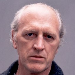 John Bach - 機動堡壘演員 飾演Bone