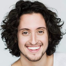 Lou-Pascal Tremblay 飾演 Jeff Roy