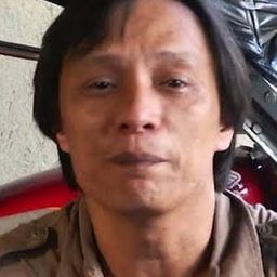 羅尼·奎松 飾演 Benny