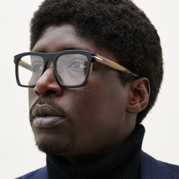 Alassane Sy 飾演 Birama