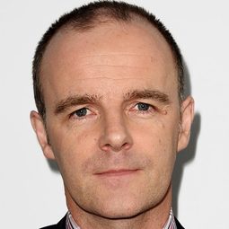 布萊恩·歐拜恩 飾演 Father Horvak