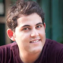 Aru Krishansh Verma 飾演 Mayank