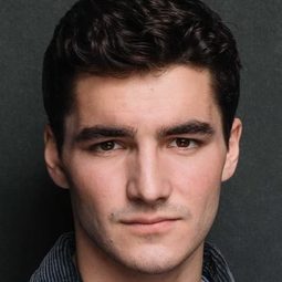 Jake Goldberg - 亞當等大人演員 飾演Greg Feder