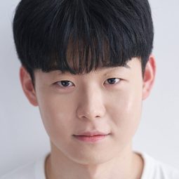 Jo Seon-hong 飾演 Do-gyeom
