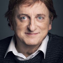 Javier Gurruchaga 飾演 D. Gildo