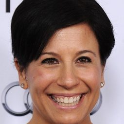 Vanessa Mizzone - 殺人之人演員 飾演Betsy