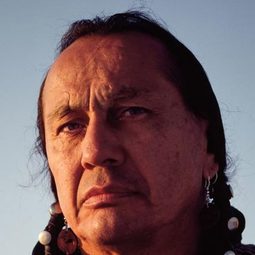 拉塞爾·米恩斯 飾演 Powhatan (voice)