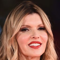 Rita Rusic - Grand Hotel Excelsior演員 飾演la fidanzata di Mario