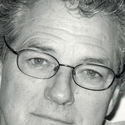 Robert Lloyd 飾演 Il Commendatore