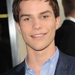 尼克·克勞斯 飾演 Sid