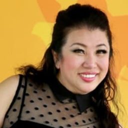 劉玲玲 飾演 Granny