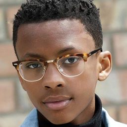 Israel Johnson - 夜晚吞噬了我們演員 飾演Kid