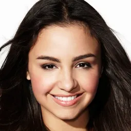 艾梅·卡莉羅 飾演 Elena (voice)