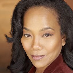 宋雅·孫 飾演 Franny