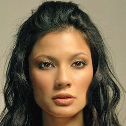 娜塔西亞·瑪蒂 - 特務愛很大演員 飾演Xenia