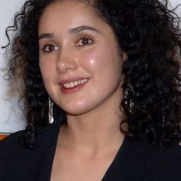 Ghalia Lacroix - 宿命，吾愛編劇