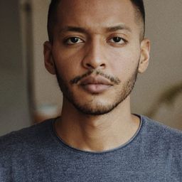 艾斯特班·凱瑟多 飾演 Tropa