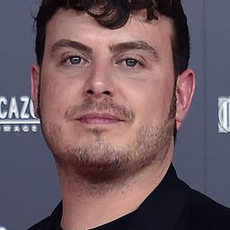 阿圖爾·布斯克茨 飾演 Jorge