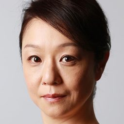 山下容莉枝 - 探偵物語演員 飾演