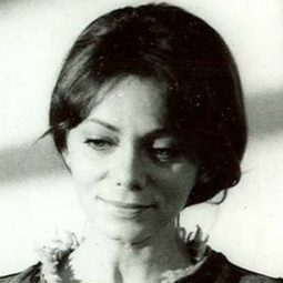 維多莉亞·瑟丘 飾演 Ina