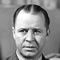 Harry Harvey 飾演 Mr. Carson