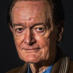 Martin Kemp 飾演 Self - Da Vinci Expert