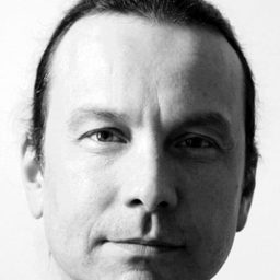 Nicolas Böll 飾演 Tjum's father (voice)