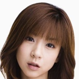 Aki Hoshino 飾演 Sakura Ayukawa