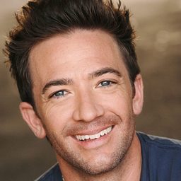 大衛·福斯蒂諾 飾演 Self