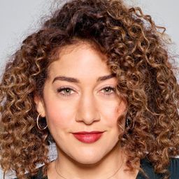 瑪麗·史考特 飾演 Amber