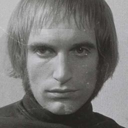 Hugo Metsers - Casque bleu演員 飾演Hugo