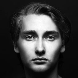 Magnus Sjørup - 醉美的一課演員 飾演Jonas