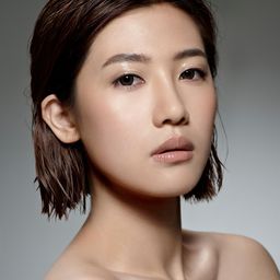 羅子喬 飾演 Spring