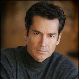 Jeffrey Meek 飾演 Rayden / Shao Kahn