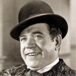 Matt McHugh 飾演 Bert West