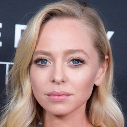 波西亞黛伯迪 飾演 Sloane Maddison