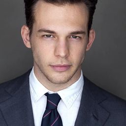 Sebastiano Pigazzi 飾演 Steve