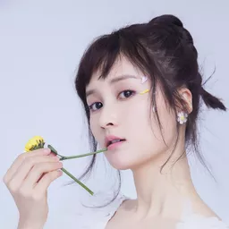 李諾 飾演 Sakura