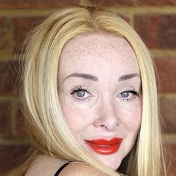 Eileen Daly 飾演 Sadie Krenwinkel