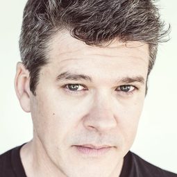 Sean Keller 飾演 Bartholomule