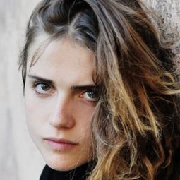 瑪拉·恩得 飾演 Luisa