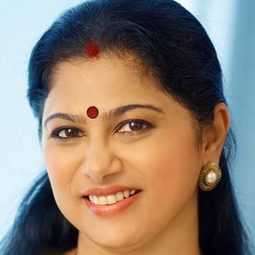 卡莉亞妮·納塔拉詹 飾演 Shaurya’s mother