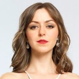 Luna Baxter - 禁夜屍演員 飾演Harlow